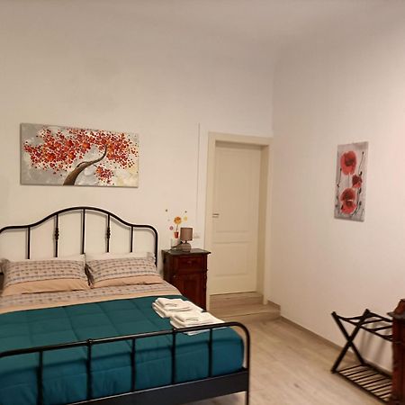 Affittacamere Il Chiostrino Guest House Firenze Bagian luar foto
